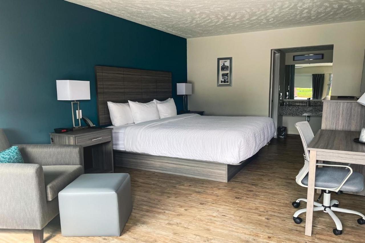 מלון Ramada By Wyndham למברטון מראה חיצוני תמונה