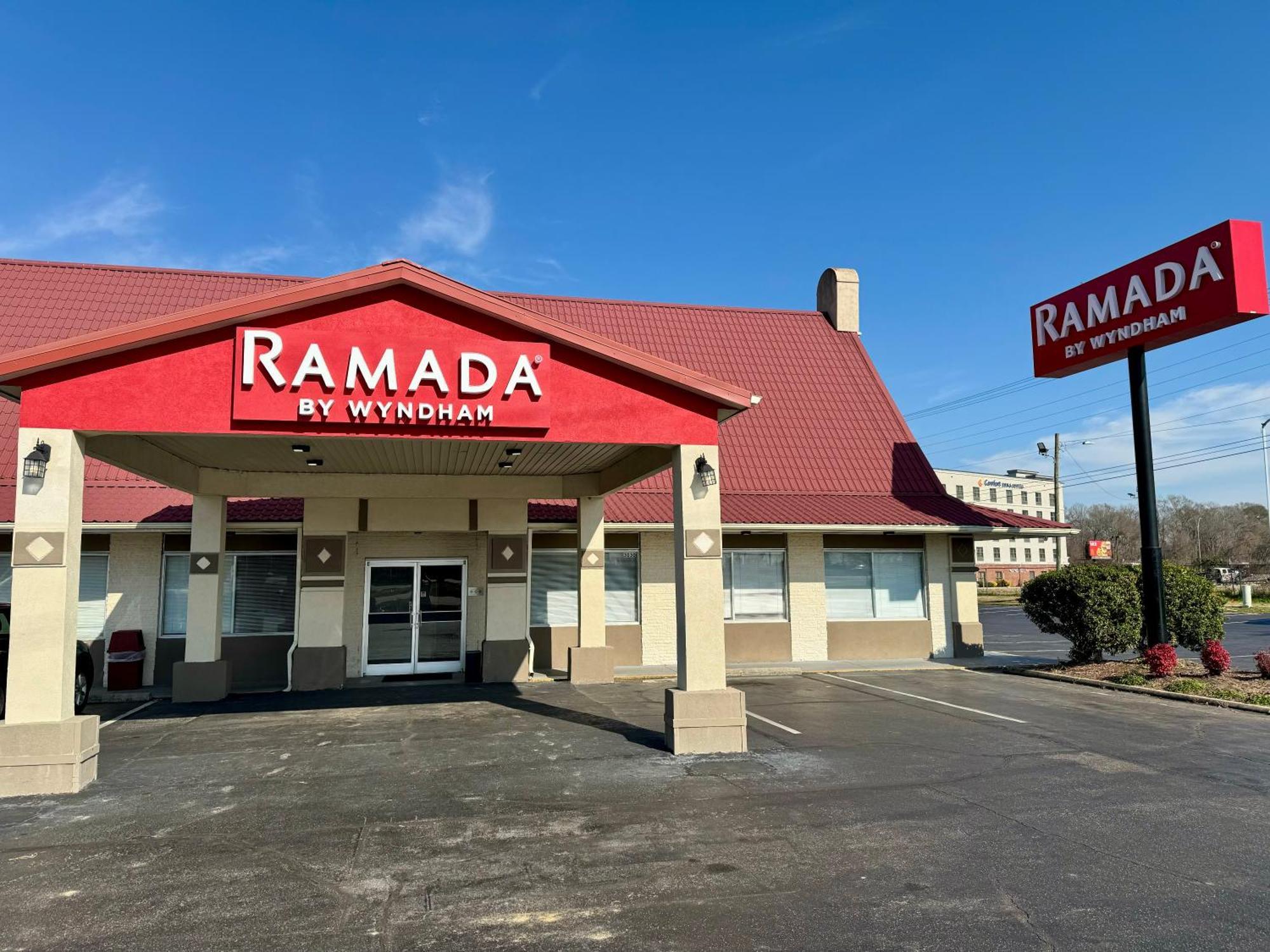 מלון Ramada By Wyndham למברטון מראה חיצוני תמונה