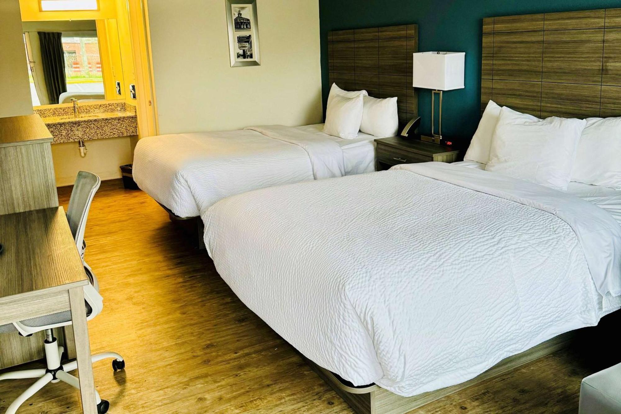 מלון Ramada By Wyndham למברטון מראה חיצוני תמונה